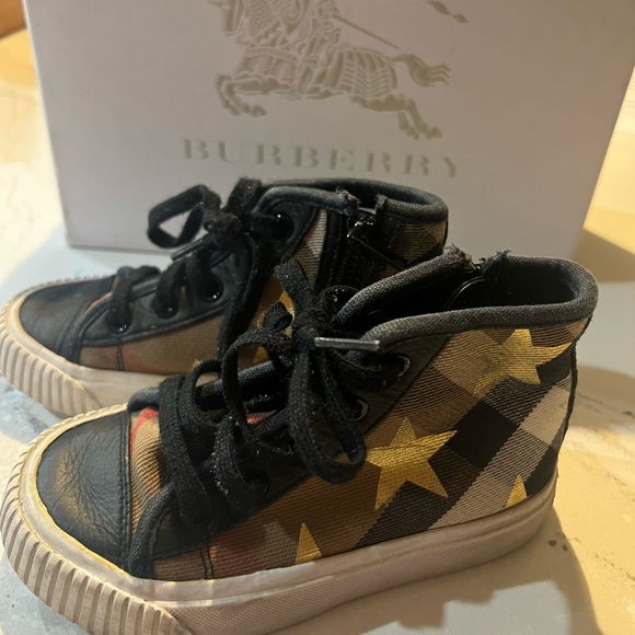 Burberry Warslow Star-Print Check High-Top Sneaker, Black, Toddler-with Box! - Picture 2 of 8